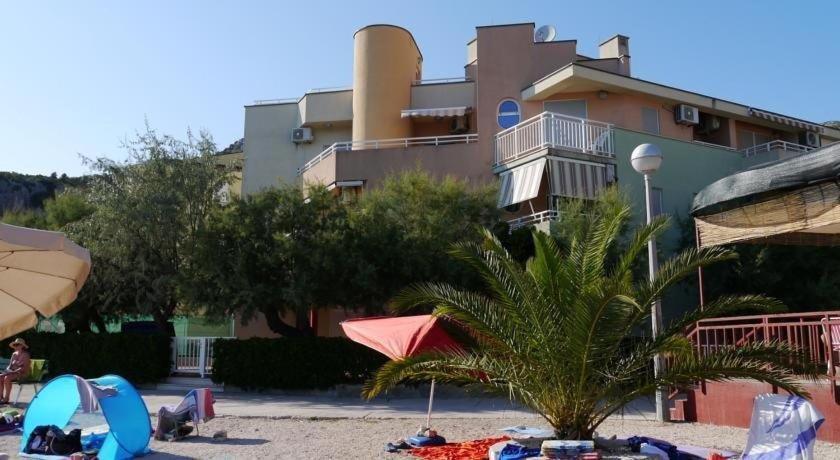 Apartman Loza Klek Εξωτερικό φωτογραφία