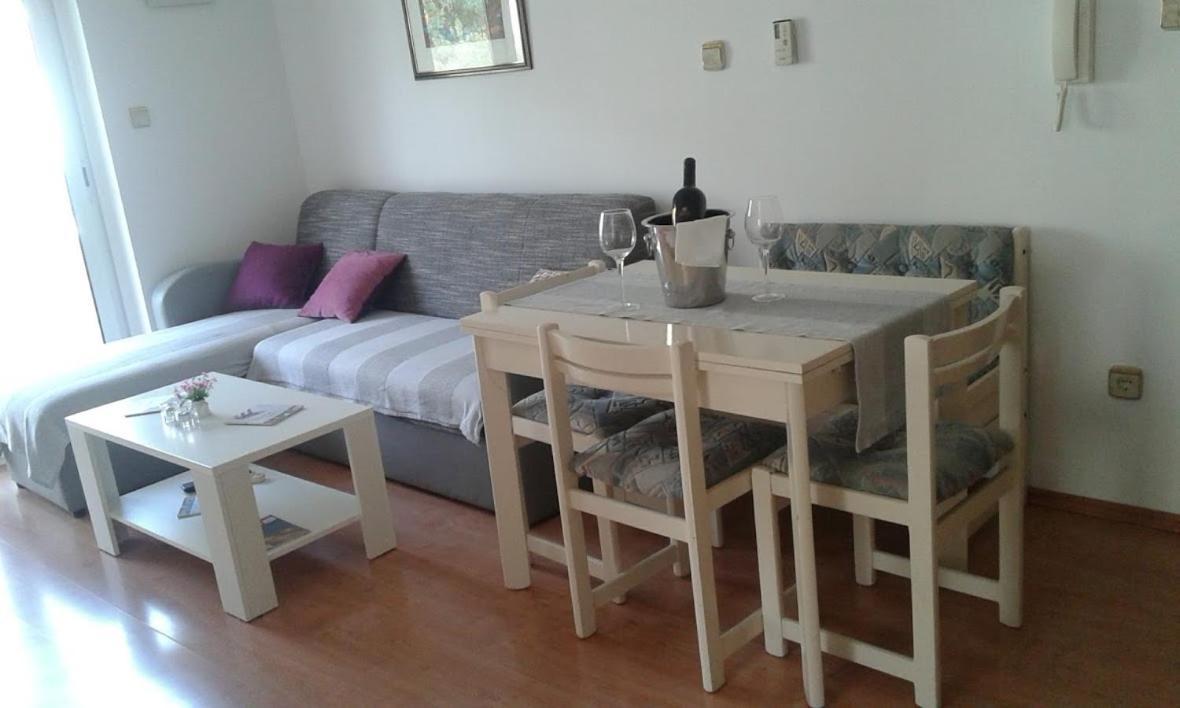 Apartman Loza Klek Εξωτερικό φωτογραφία